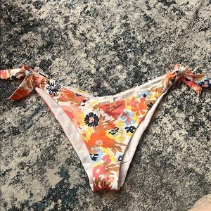 Roxy Floral Bikini Bottom with Side Ties NWT